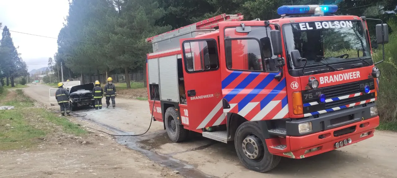 incendio vehic lujan 2