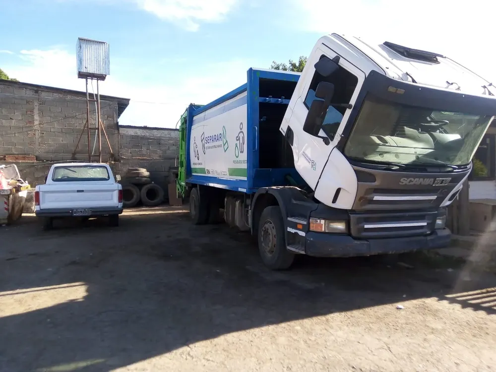 camion recolectro fuera de servicio