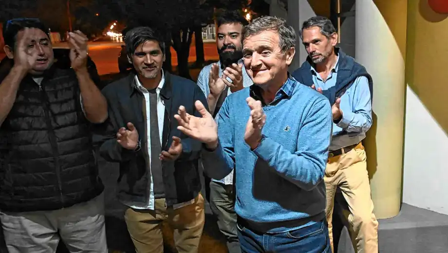 cipolletti-elecciones-festejos-tortoriello-foto-flor-salto-2