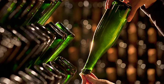 champen-botella-inclinada