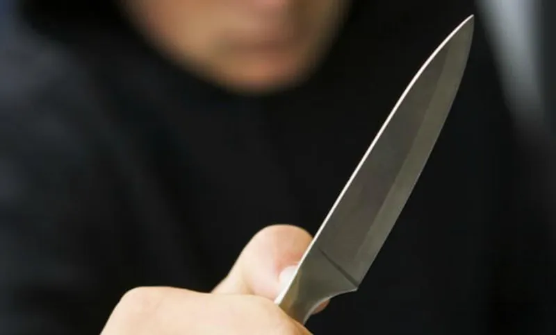 robo con cuchillo