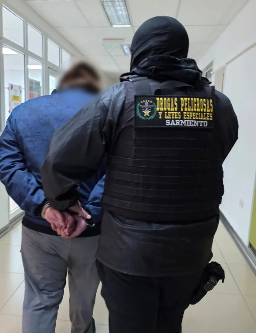 d745a477-fbb4-402e-b0f0-3d8e8b48922e