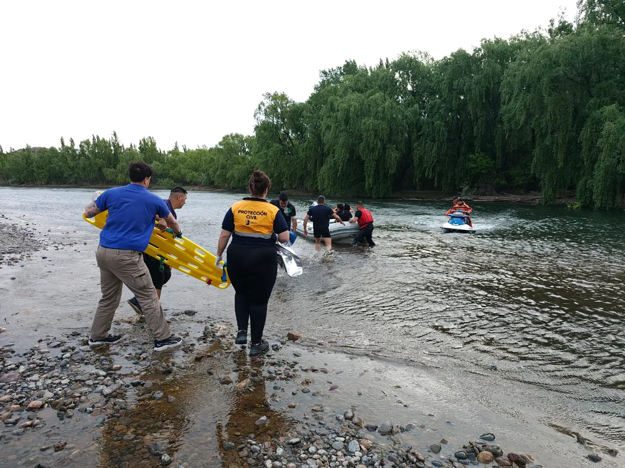 rescate rio neuquen