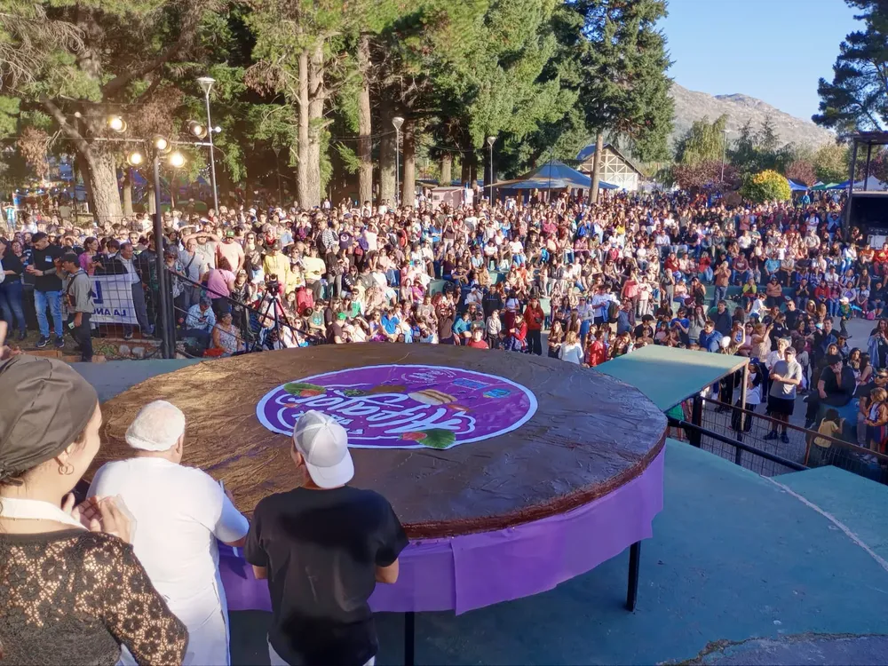 f0573565-077c-45d9-a0ee-8fd64e05fc35