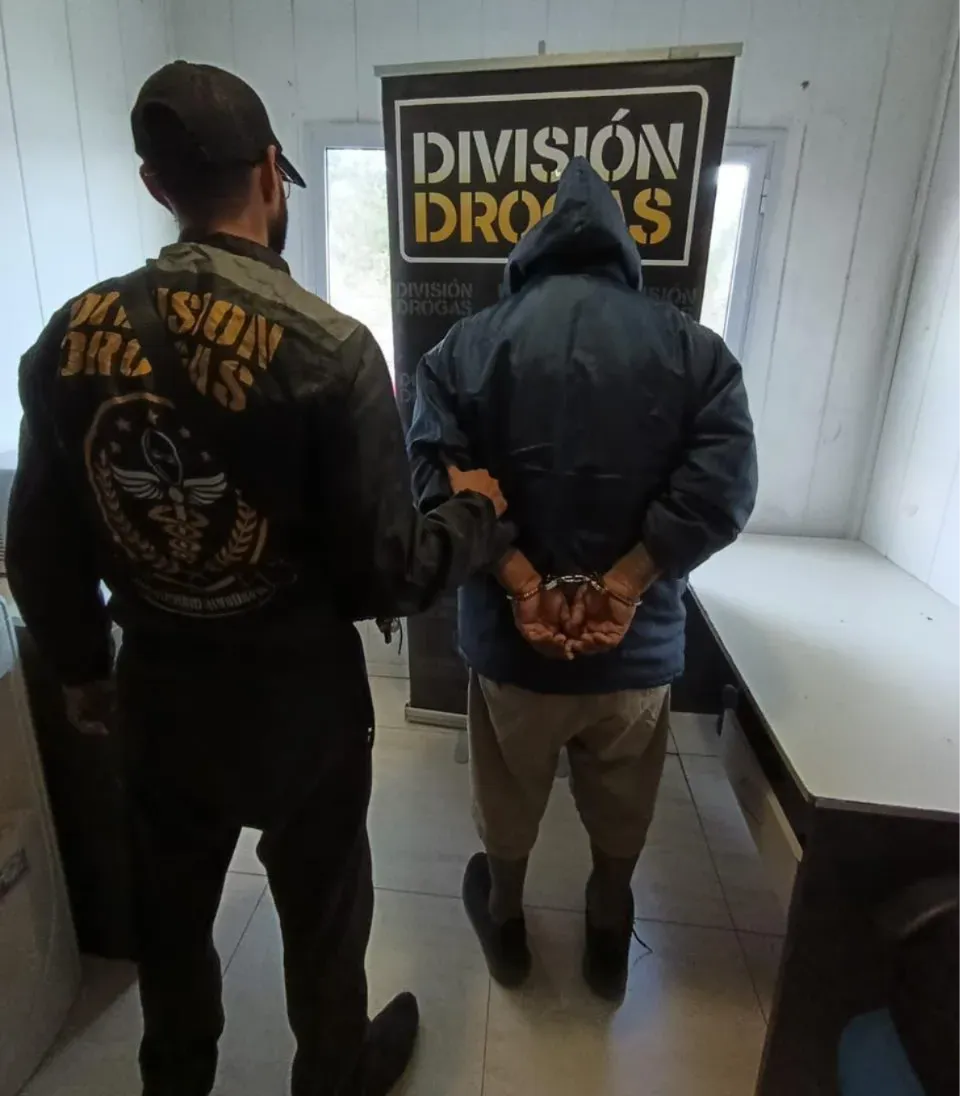 a2ae9c8d-5d16-44df-8e8a-be0d29e5b1e4