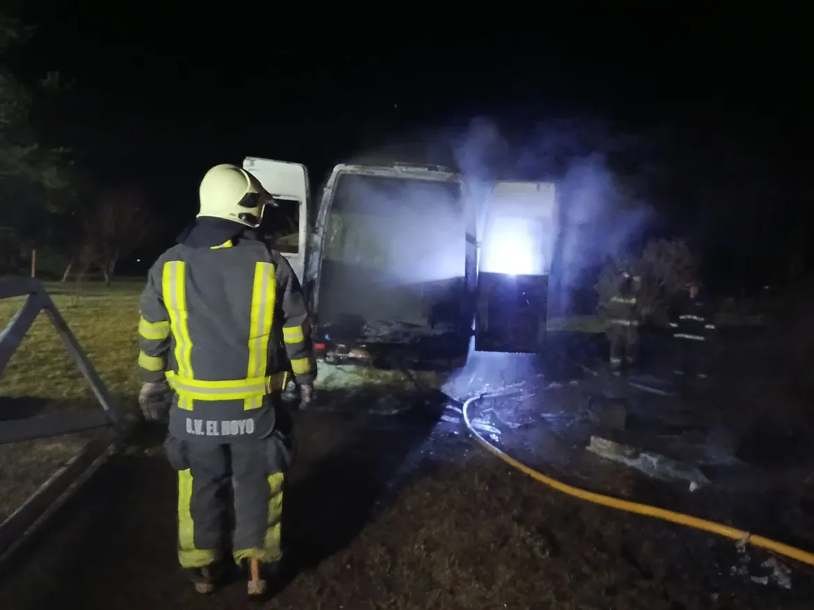 #INCENDIOHoy jueves por la madrugada, antes de las 01h, se recibió una denuncia por un incendio (1)