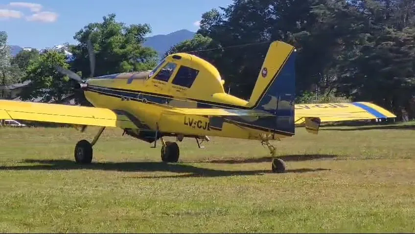 avion hidrante nov