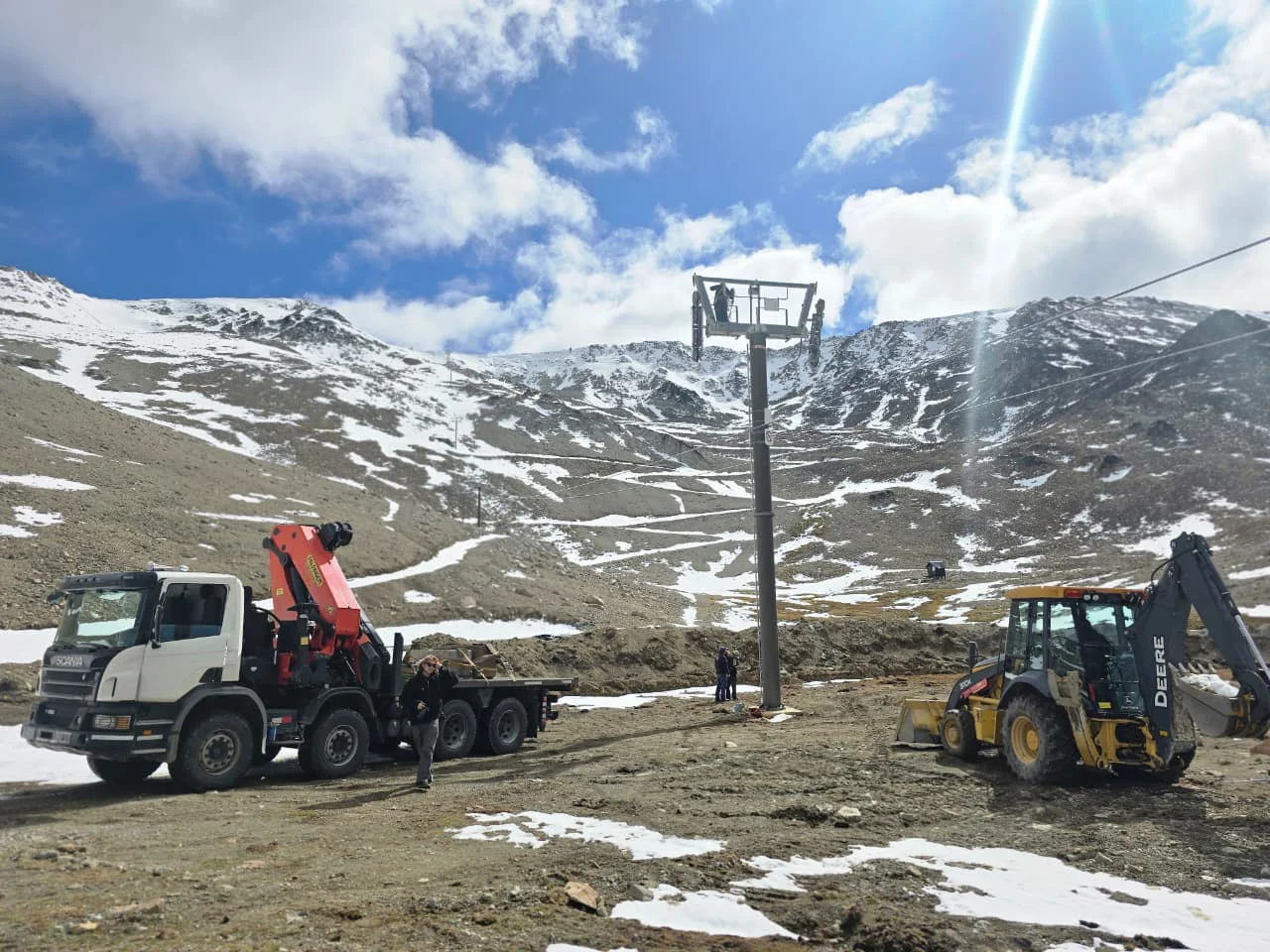 836a9dc8-fc79-4118-ad30-0d7ee780a5ee