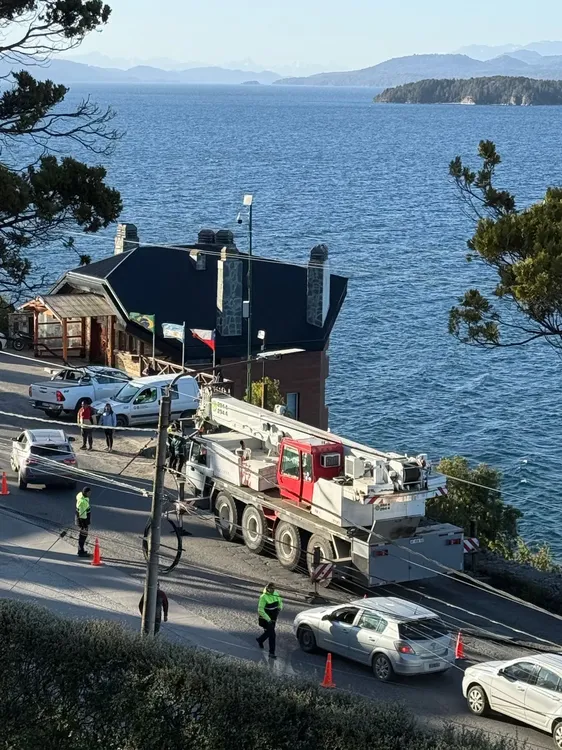 camioneta volcada 2