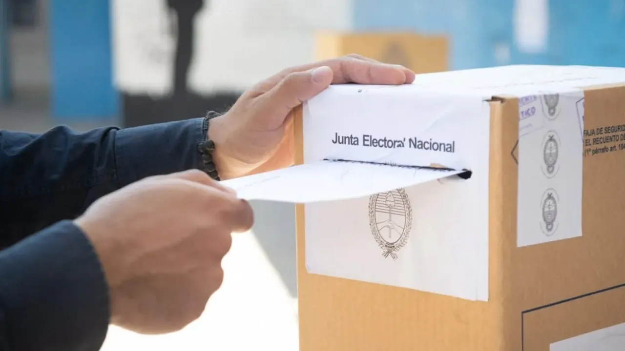 Urna-de-votacion-chequeadop0Q2sAq