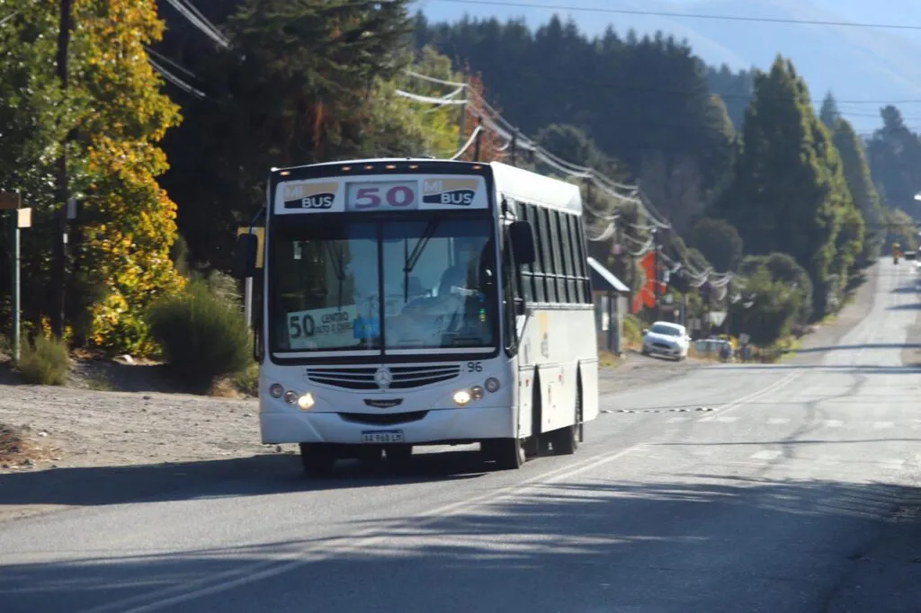 colectivo-bariloche-1024x682