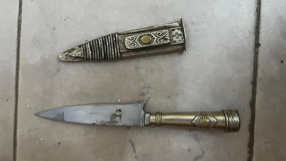 robo cuchillo