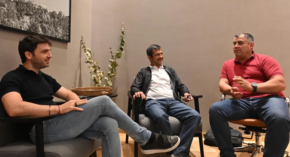 torres salamin bou ok